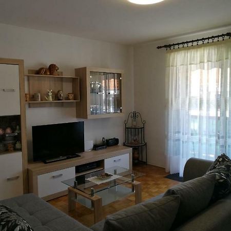 Apartment Koruna 1 Pula Bagian luar foto