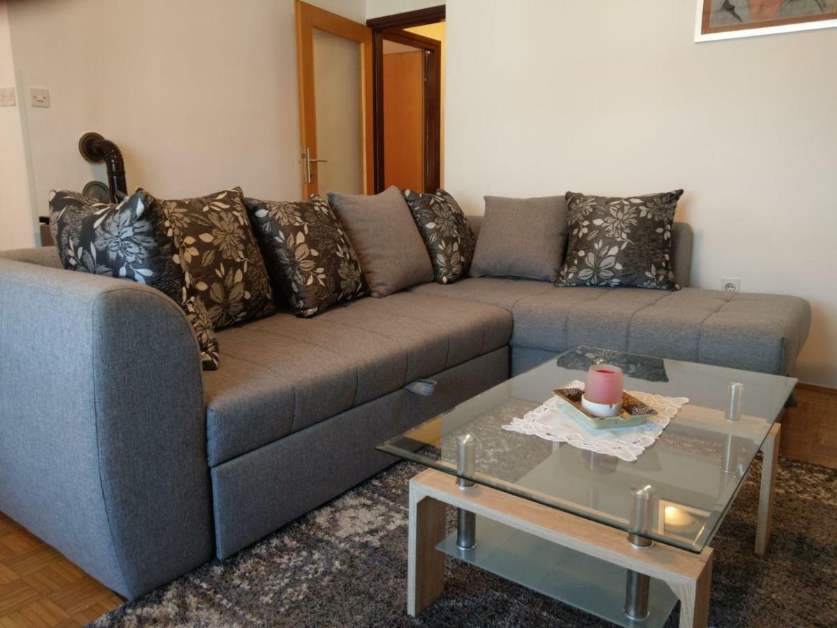 Apartment Koruna 1 Pula Bagian luar foto