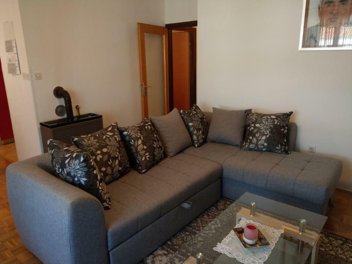 Apartment Koruna 1 Pula Bagian luar foto