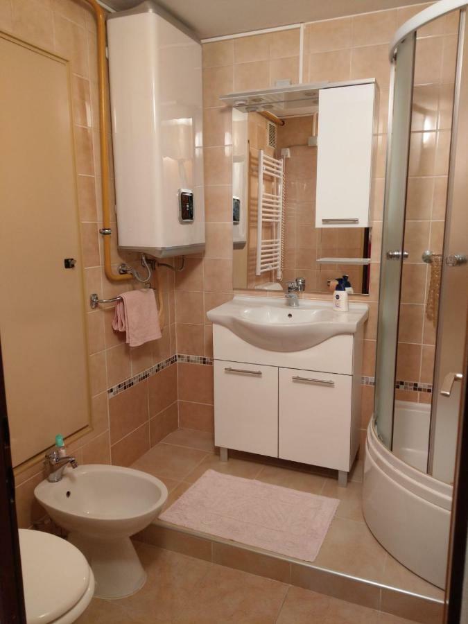 Apartment Koruna 1 Pula Bagian luar foto