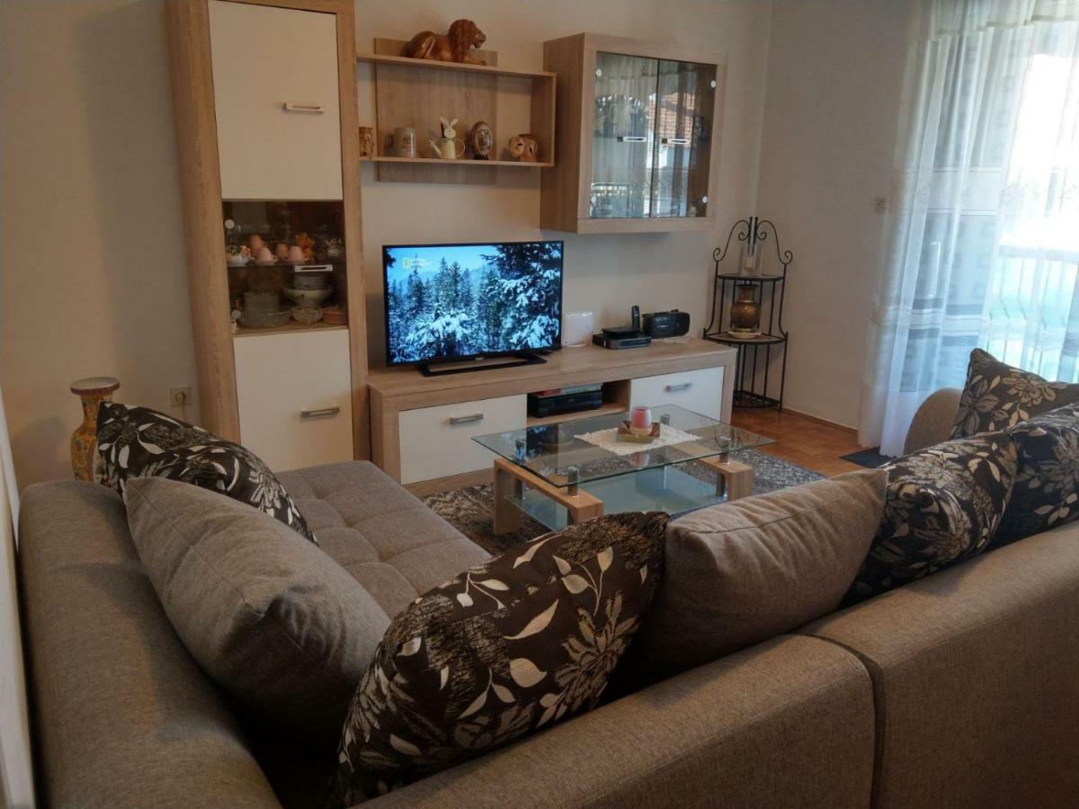 Apartment Koruna 1 Pula Bagian luar foto