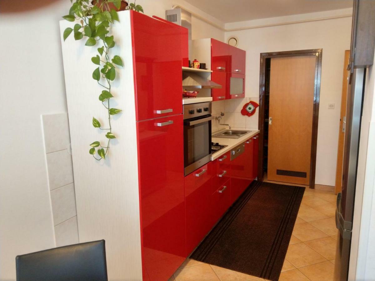 Apartment Koruna 1 Pula Bagian luar foto