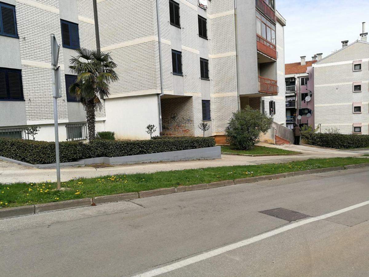 Apartment Koruna 1 Pula Bagian luar foto