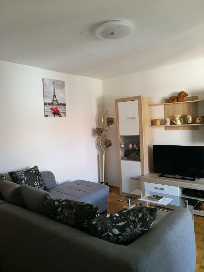 Apartment Koruna 1 Pula Bagian luar foto